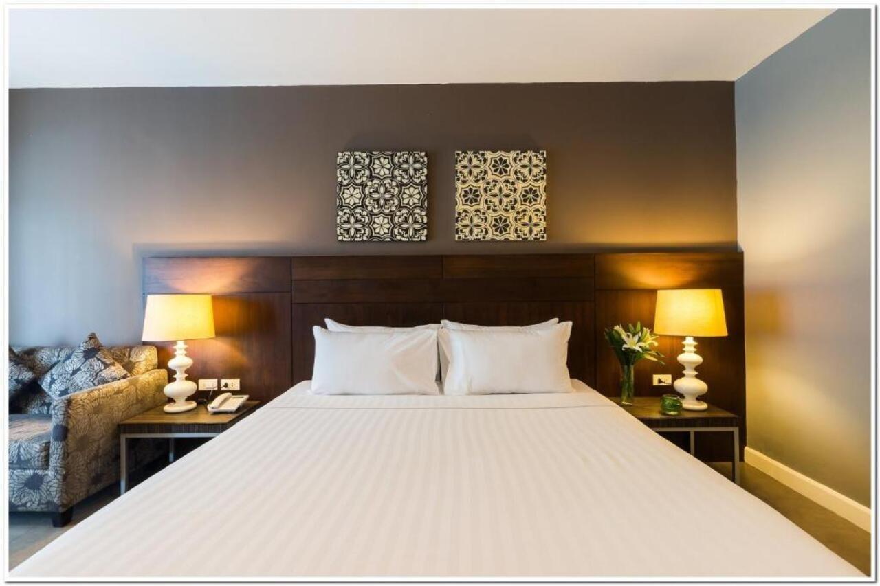 Sea Me Spring Hotel Pattaya Bagian luar foto