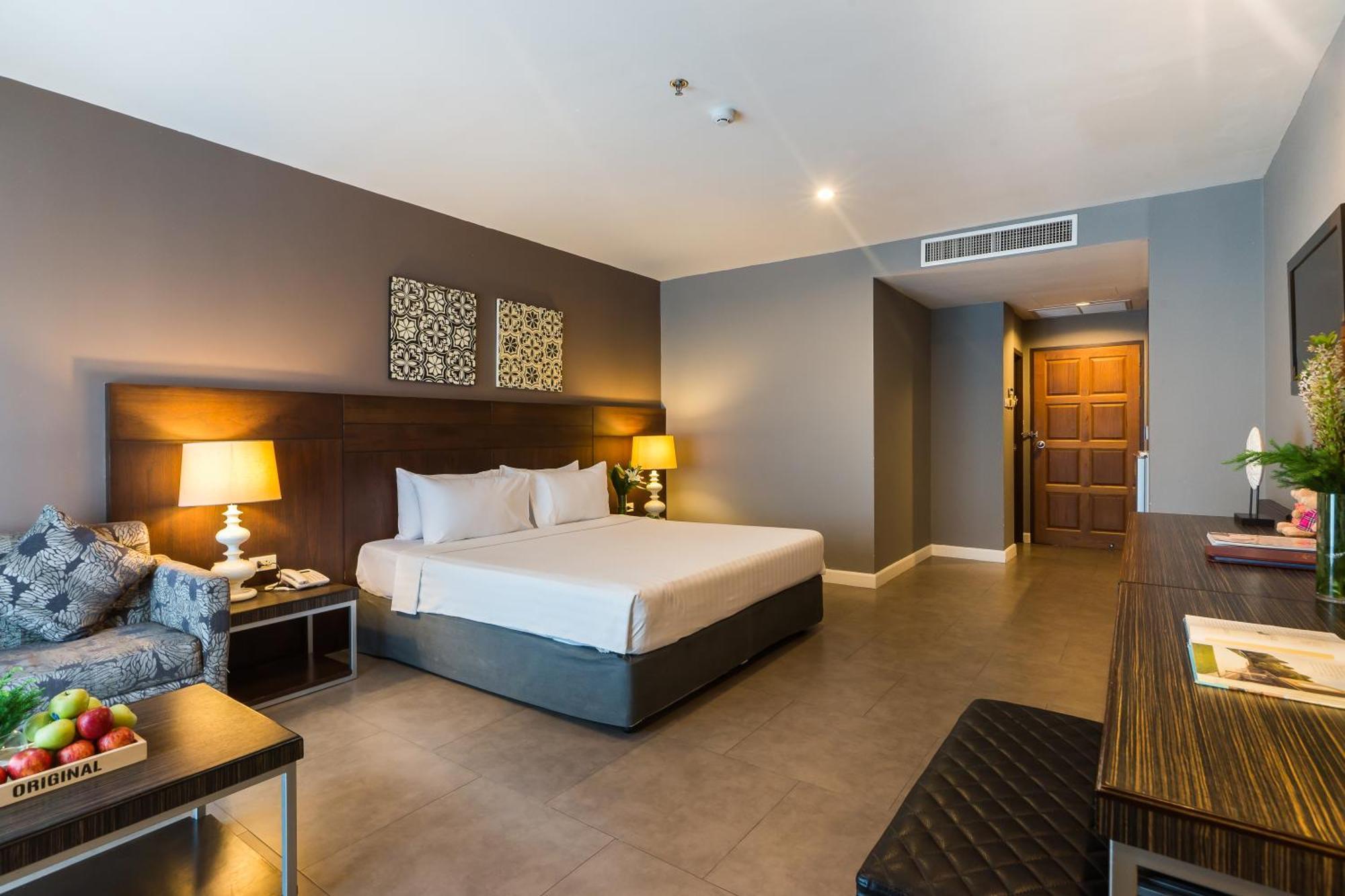 Sea Me Spring Hotel Pattaya Bagian luar foto