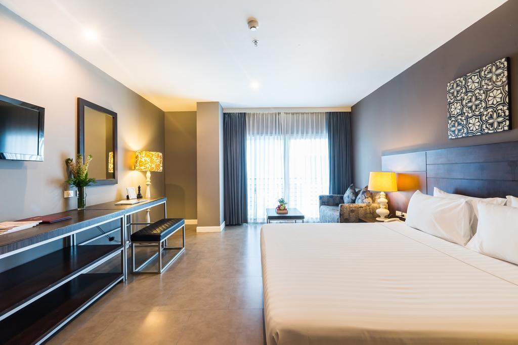 Sea Me Spring Hotel Pattaya Bagian luar foto