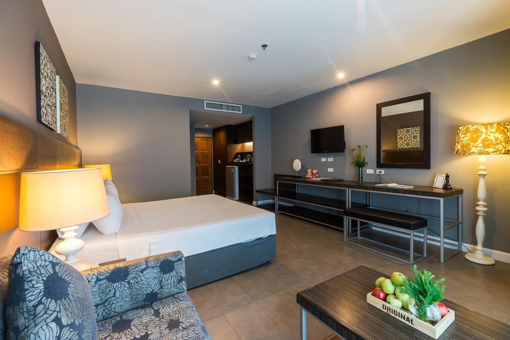 Sea Me Spring Hotel Pattaya Bagian luar foto